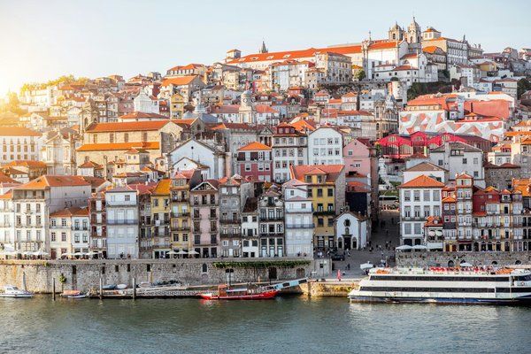 How do I obtain a D8 visa in Portugal ?